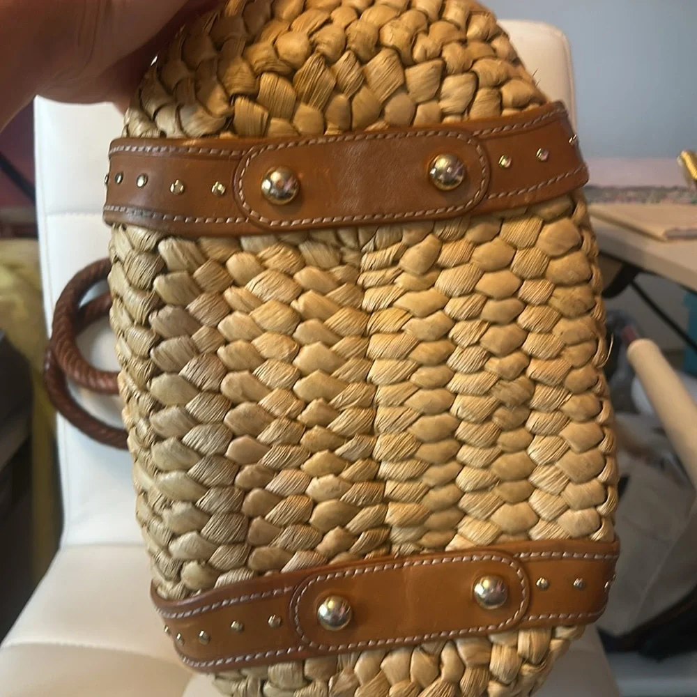 Micheal by Michael Kors Vintage straw tote with gold hardware. - Picture 3 of 8